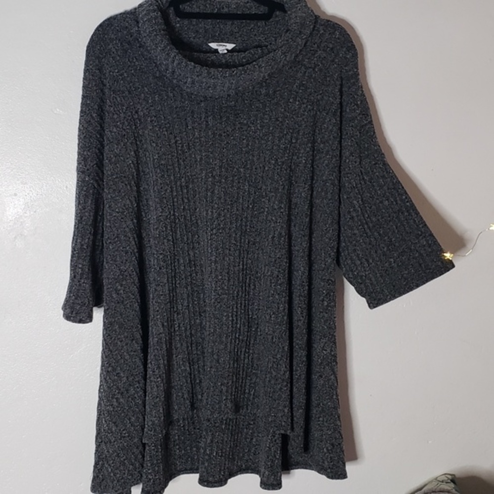 LIKE NEW - SUPER  SOFT Cowlneck Sweater
